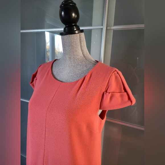 Classic Midi dress with sleeves - Picture 3 of 6